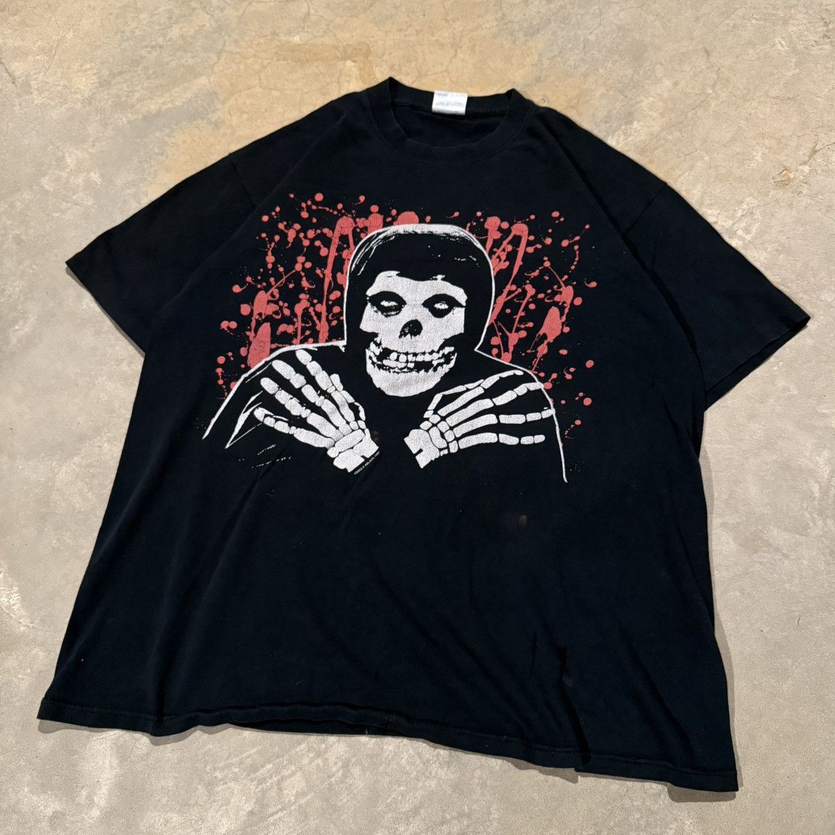 Misfits 90s Misfits Thrashed Faded Skull Blood Band Tee ERD Grunge Size US XL / EU 56 / 4 - 2 Thumbnail