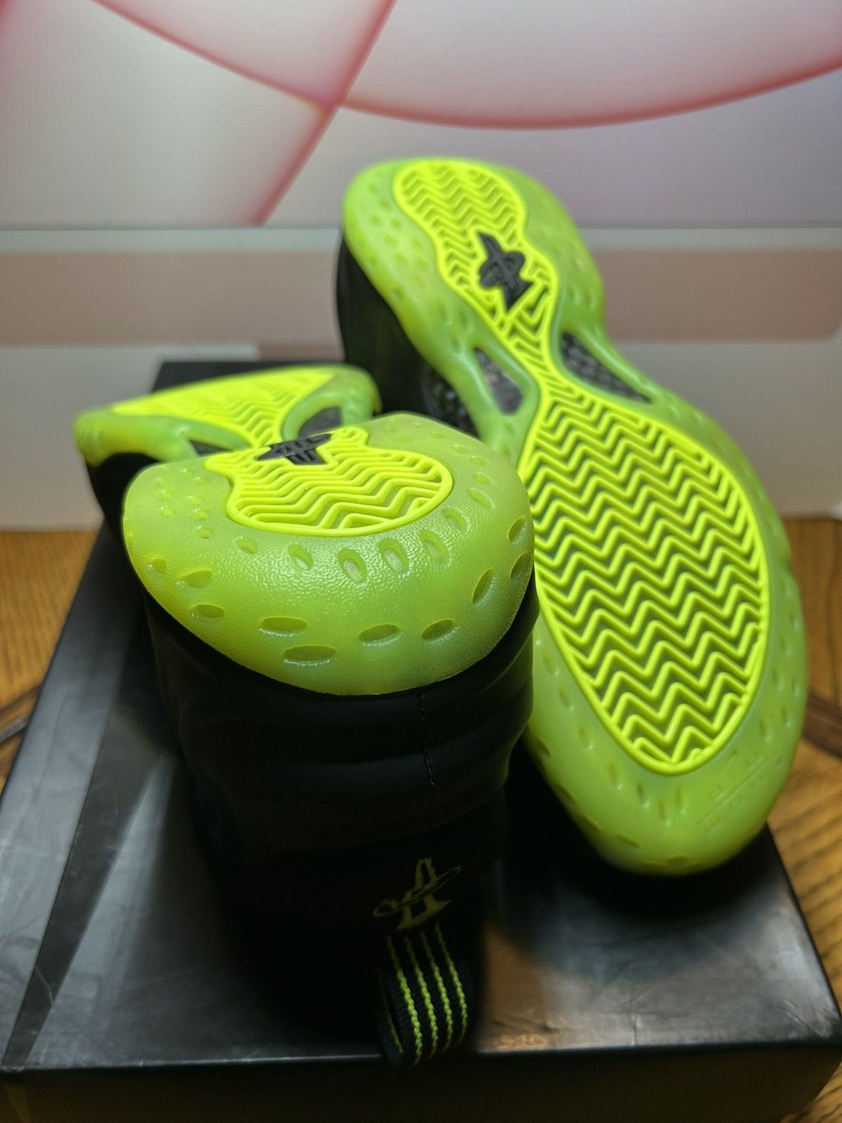 Nike Size 8 - Nike Air Foamposite One Black Volt 2024 NEW Size US 8 / EU 41 - 7 Thumbnail