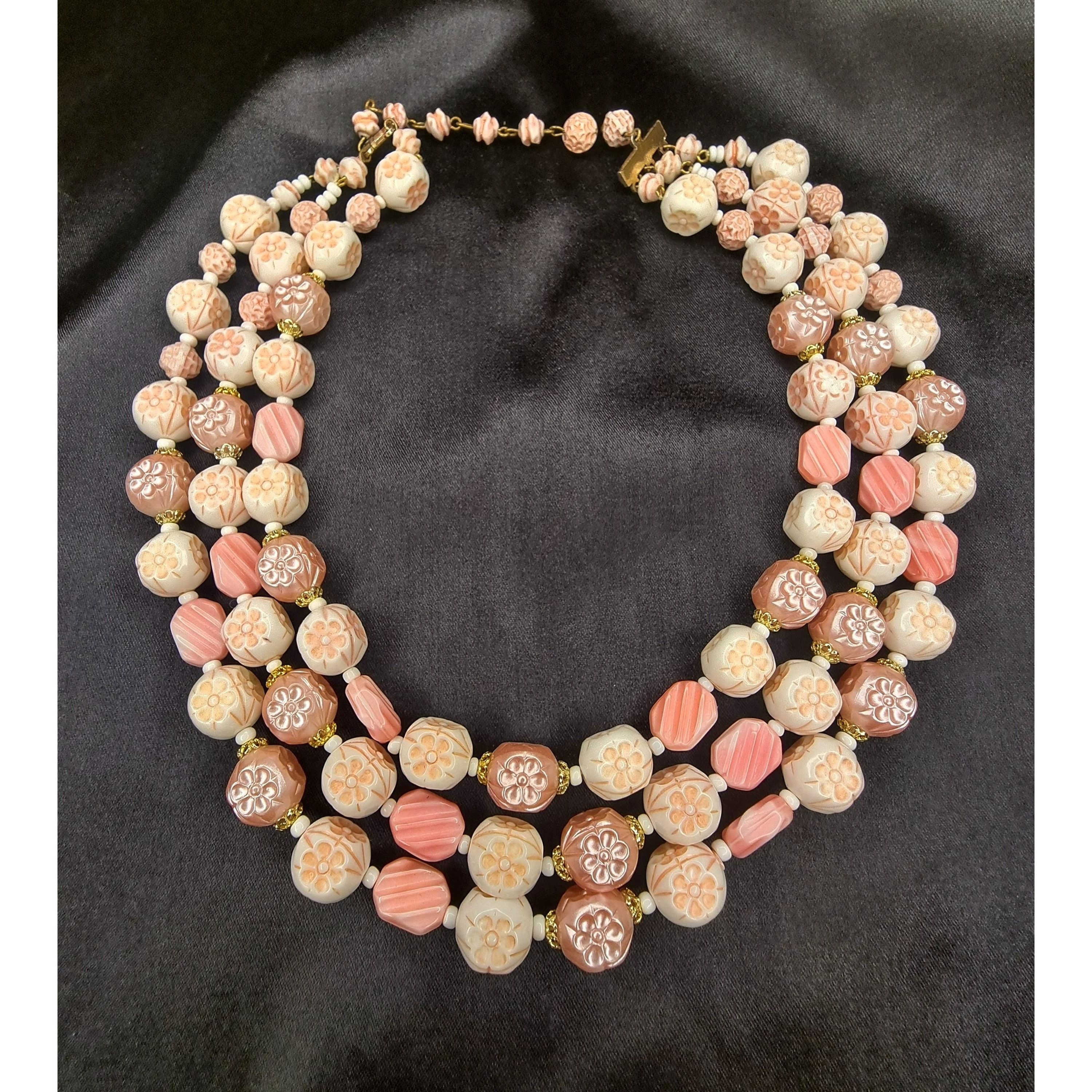 Other Vintage 1960s Pink Flower Beaded Necklace Size ONE SIZE - 2 Thumbnail