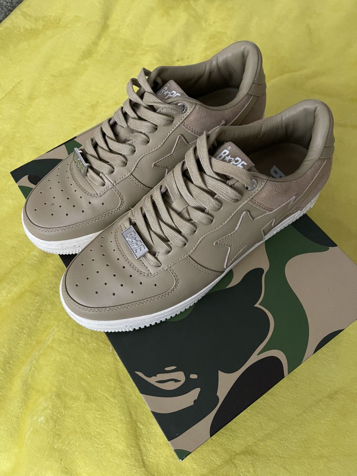 Bape A Bathing Ape Bapesta Suede Heel Beige Size US 9.5 / EU 42-43 - 2 Thumbnail