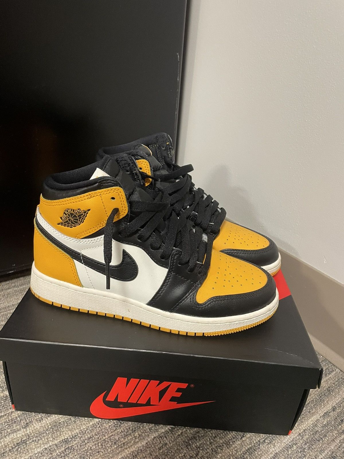 Jordan Brand Jordan 1 High Size 5 Size US 5 / EU 37 - 4 Thumbnail
