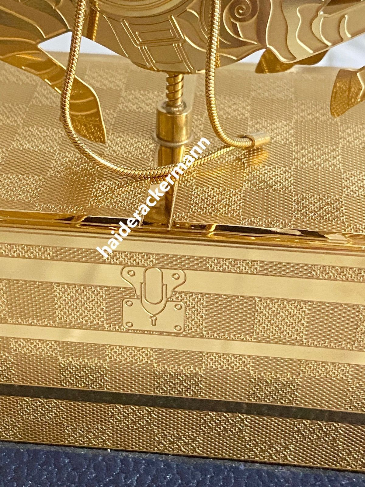 Louis Vuitton Louis Vuitton 2024 X'mas monogram carousel trunk ornament Size ONE SIZE - 13 Thumbnail