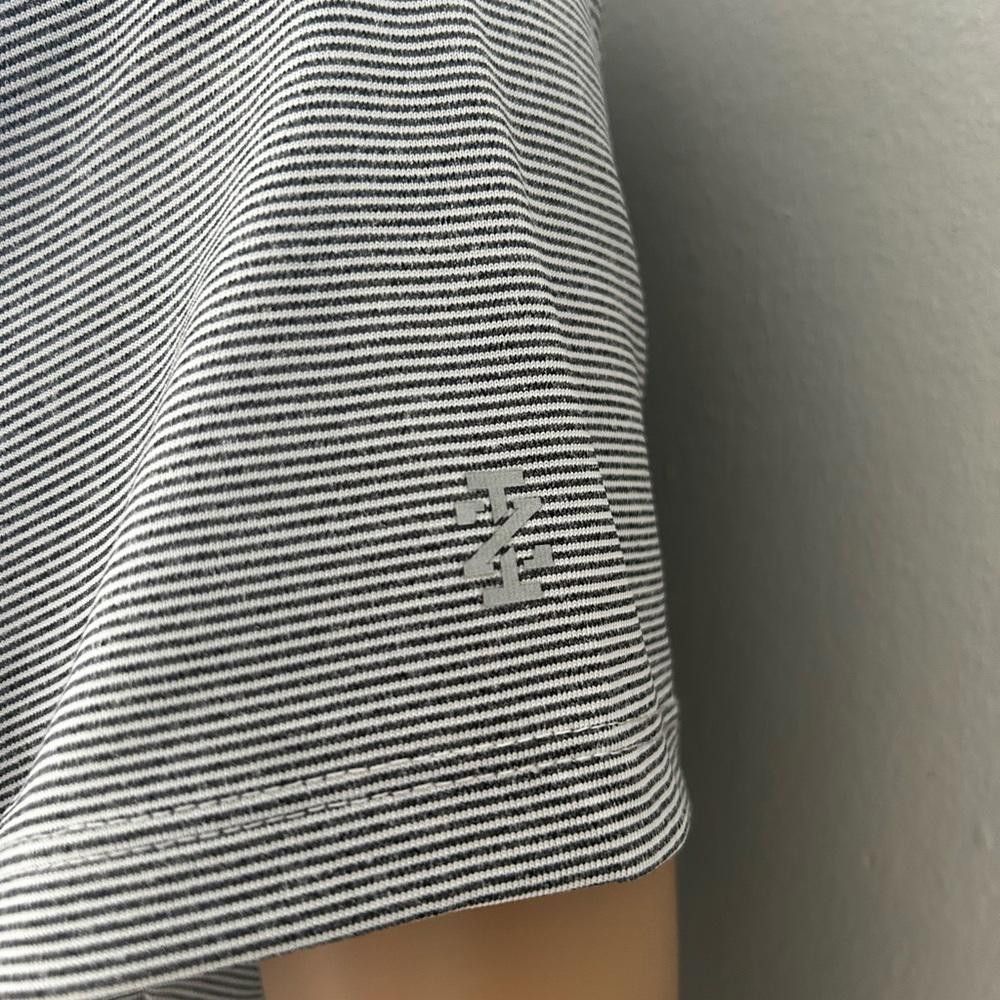 Izod IZOD Fitness Women's Size Medium Grey Striped T-Shirt Size M / US 6-8 / IT 42-44 - 2 Thumbnail