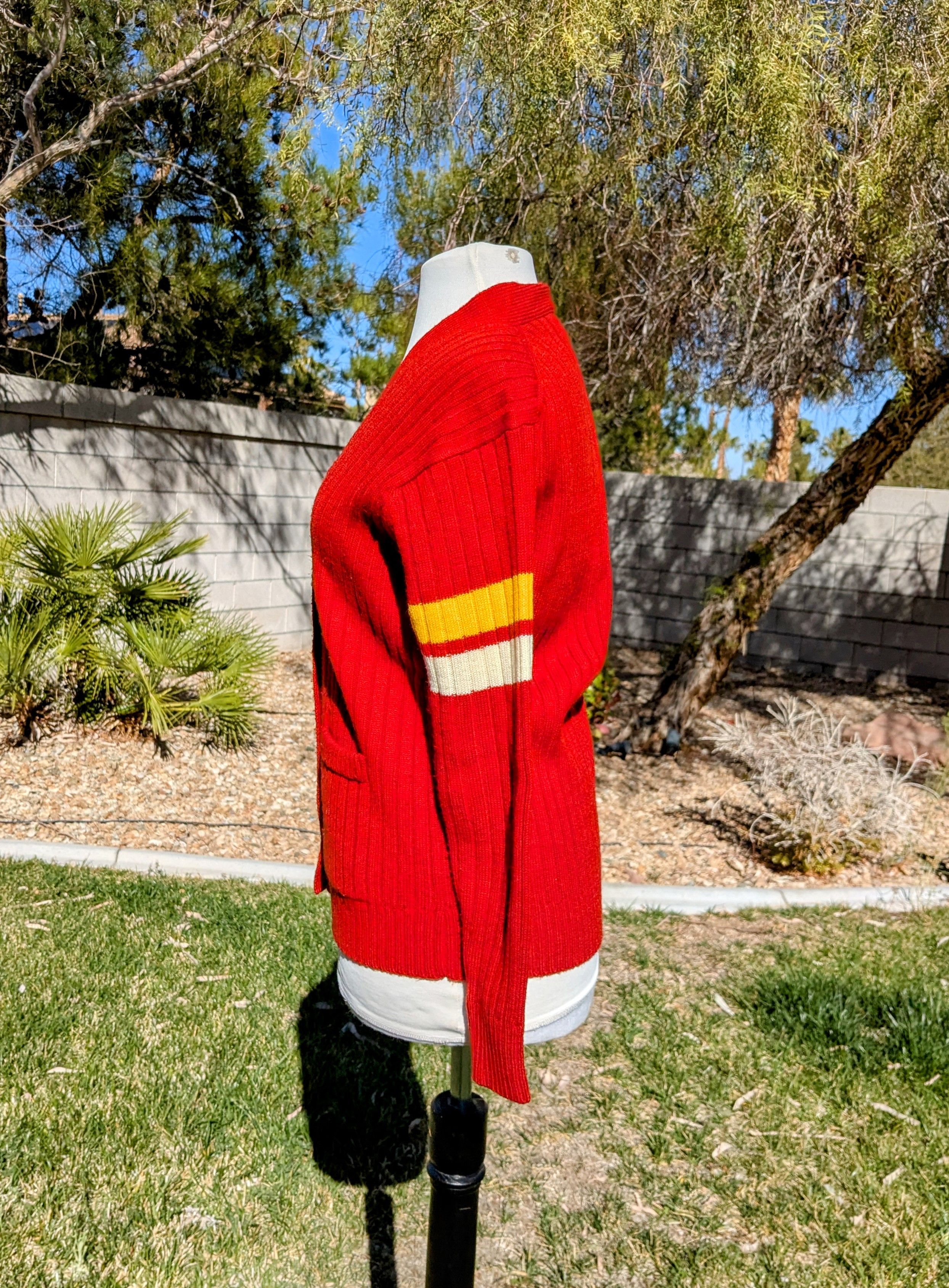 Vintage Vintage 1970s Grand Knitwear 100% Acrylic Cardigan Sweater Size M / US 6-8 / IT 42-44 - 3 Thumbnail