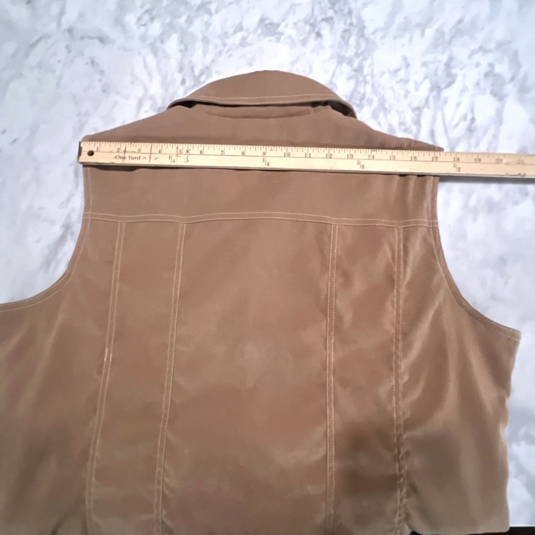 Vintage Charles Voegele Kingfield Travel Vest Men’s 48 Brown Full Zip Pockets Polyester Mink? Size US M / EU 48-50 / 2 - 6 Thumbnail