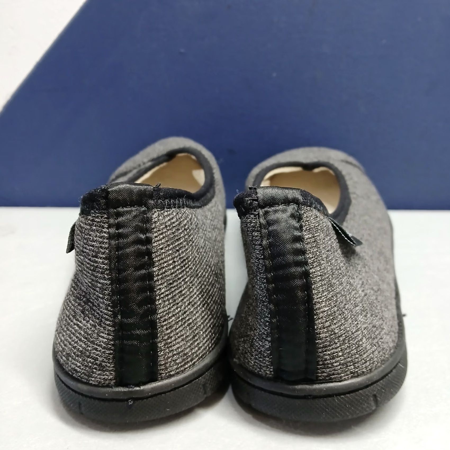 Vintage Wishcotton Womens Size 8 Slippers Black Gray Casual Knit Slip-On Comfort Shoes Size ONE SIZE - 5 Thumbnail