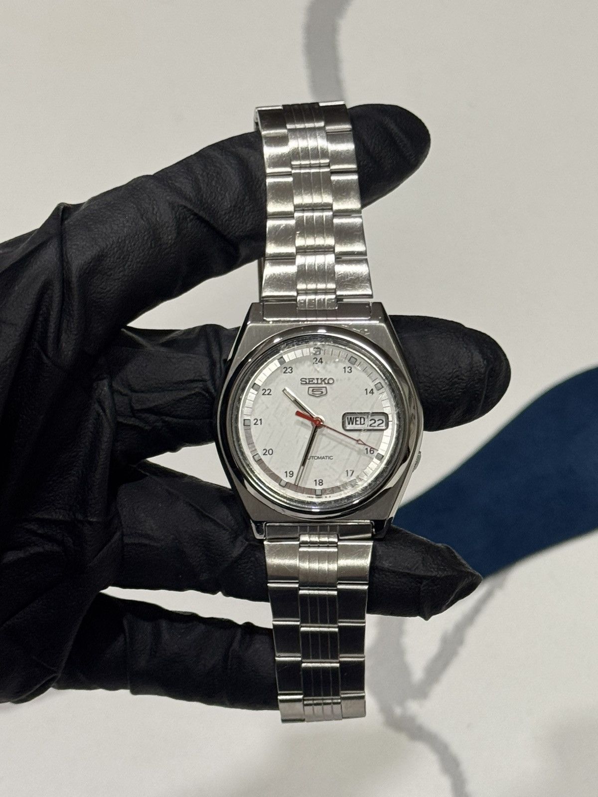 Seiko Vintage Seiko 5 7S26-8760 ‘Red Ticker’ Size 38 - 23 Thumbnail