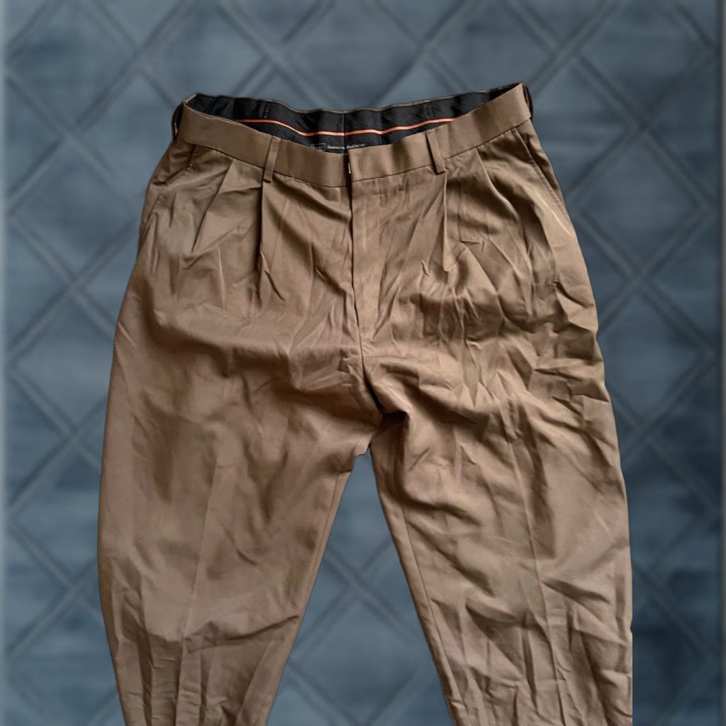 Haggar Haggar Dress Pants 34x32 Brown Polyester Classic Fit Pleated Front Belt Loops Men Pants Size US 34 / EU 50 - 1 Thumbnail