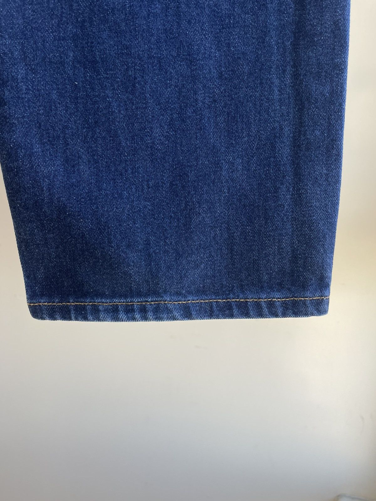 Levi's 501 Tapered Regular Fit 5 Pocket Denim Jeans 2000s 31x30 L30 Size US 31 - 15 Thumbnail