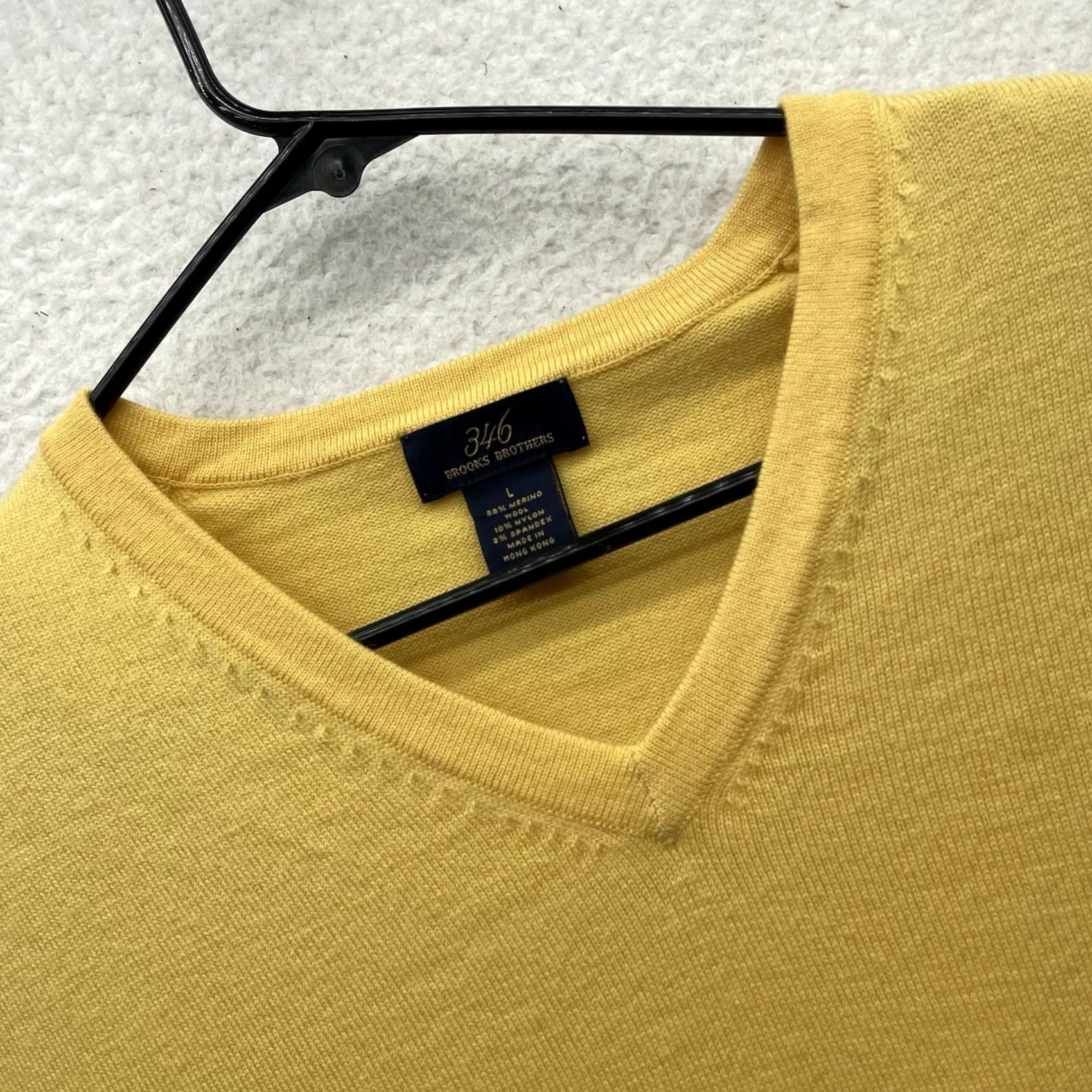 Brooks Brothers VINTAGE Brooks Brothers Sweater Mens L Yellow V-Neck Merino Wool Blend Stretch Size US L / EU 52-54 / 3 - 2 Thumbnail