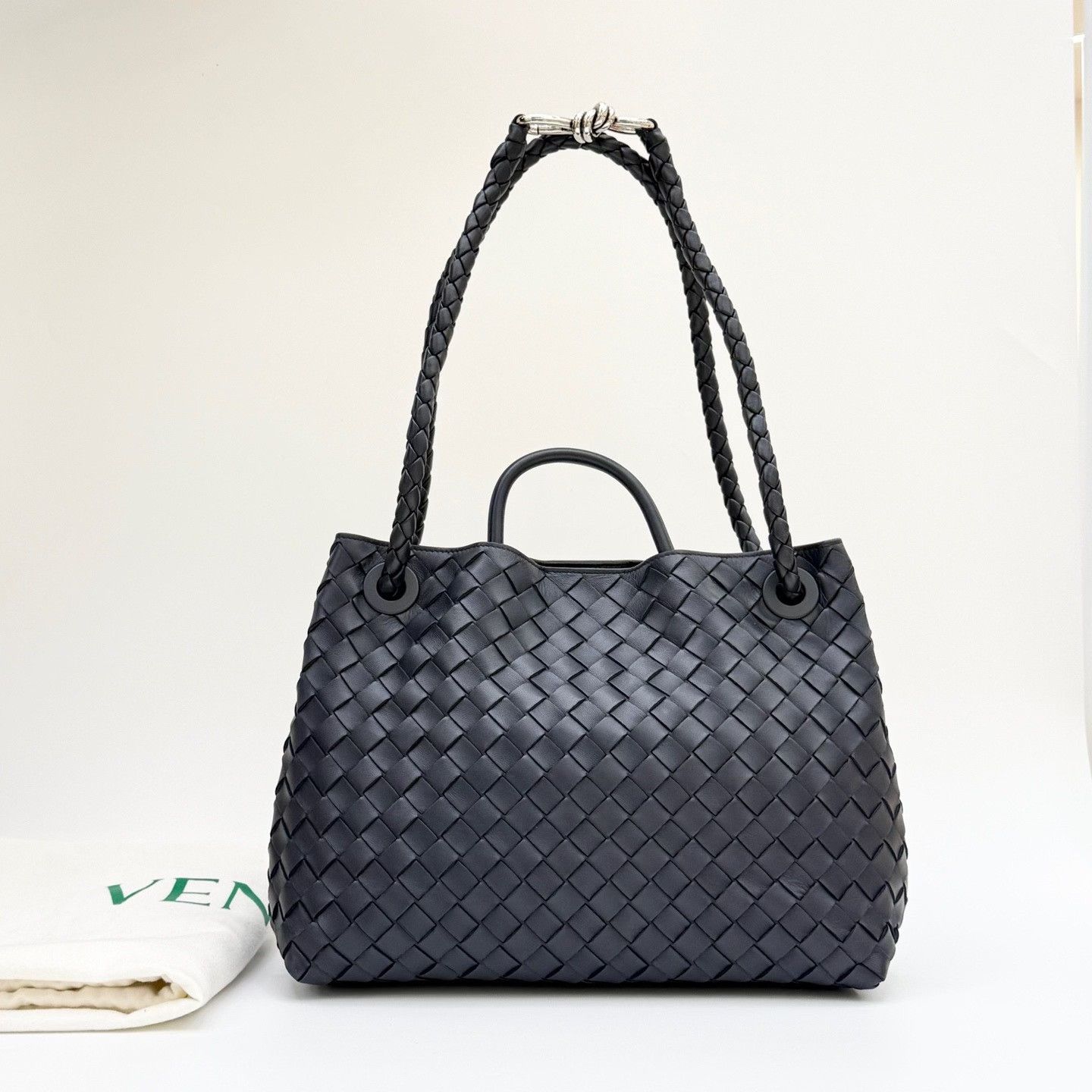 Bottega Veneta Pre-loved Bag Very good condition Size ONE SIZE - 1 Thumbnail
