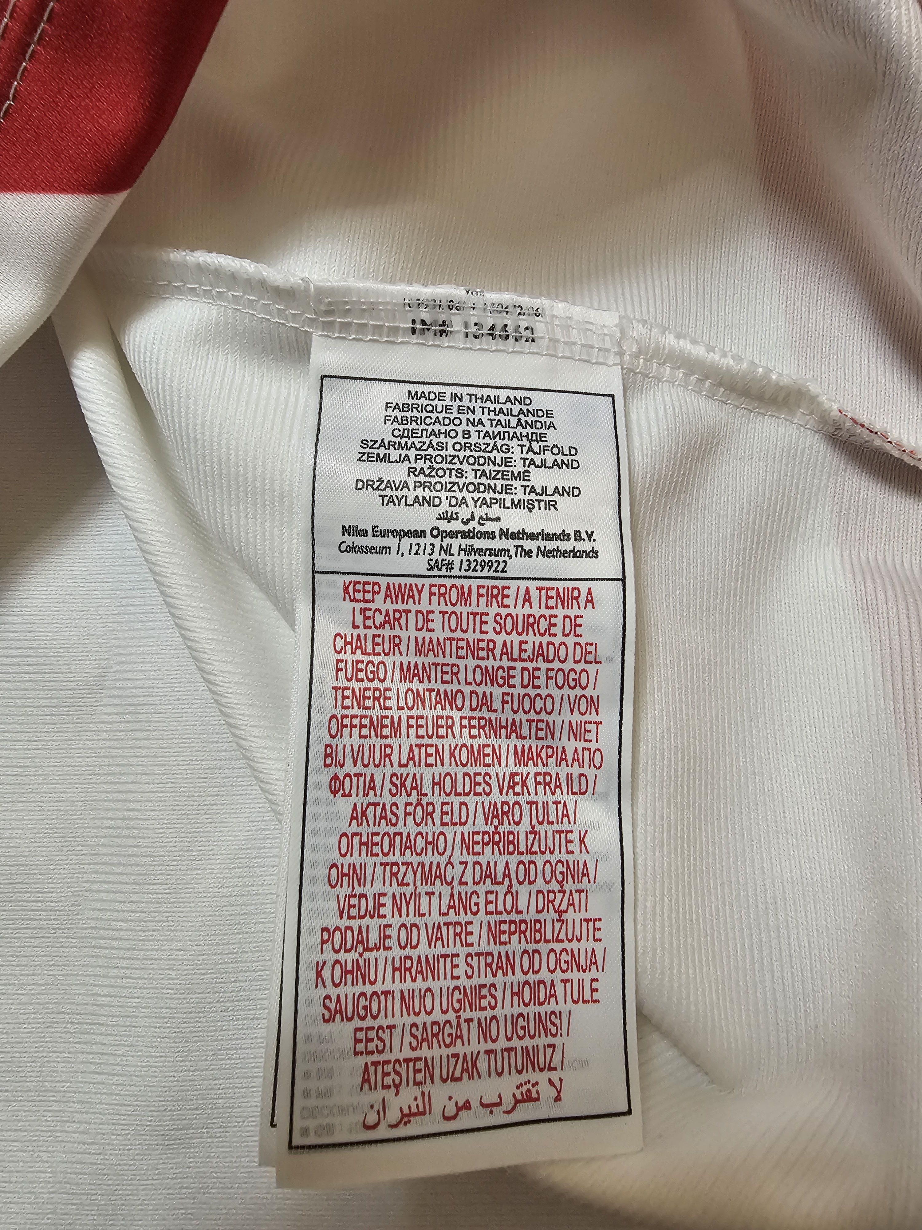 Nike ENGLAND RUGBY JERSEY VINTAGE NIKE SHIRT RUGBY JERSEY O2 Size US M / EU 48-50 / 2 - 7 Thumbnail