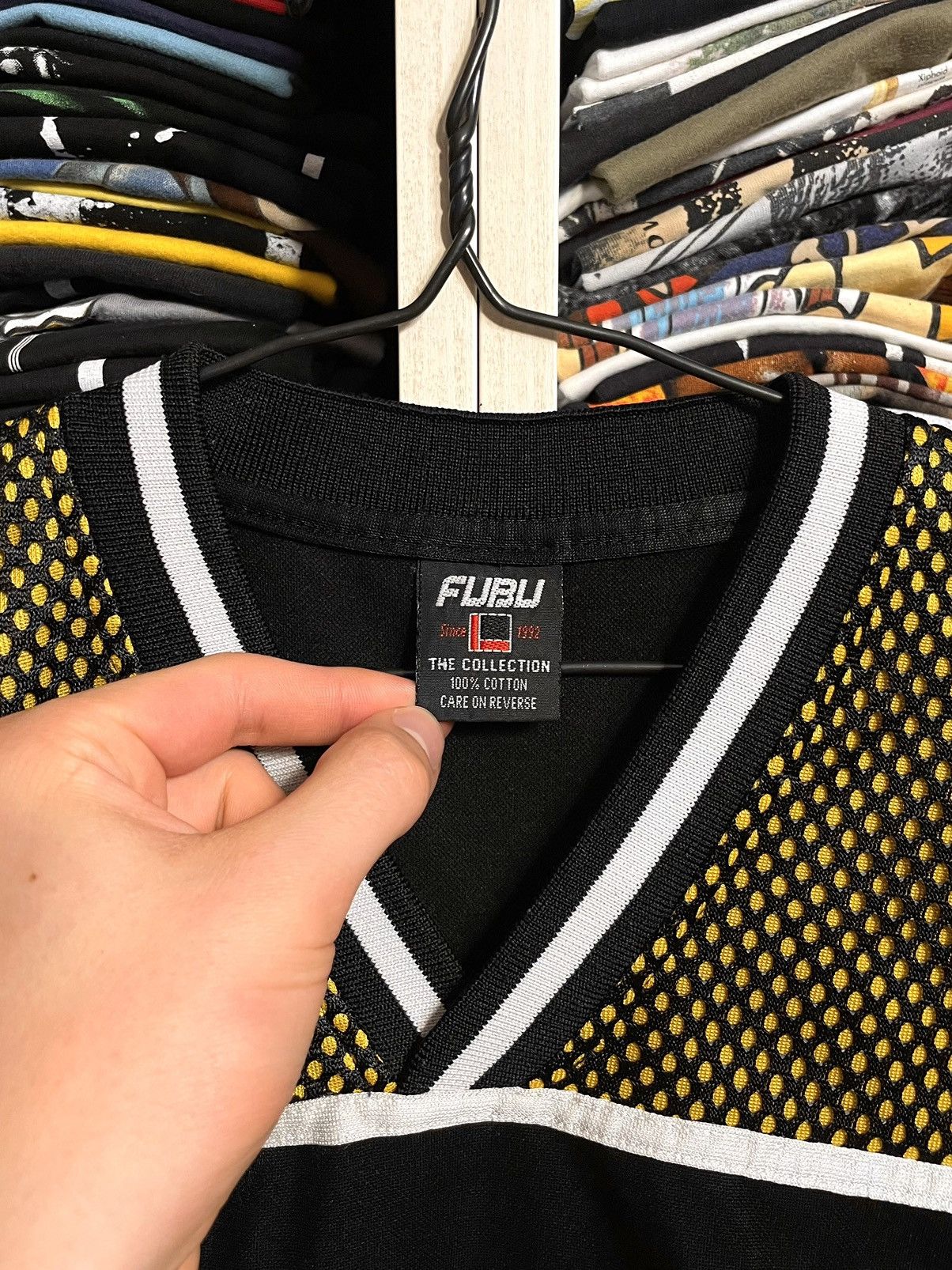 Fubu Vintage 90s FUBU Big Logo Rap Hip Hop T-Shirt Jersey Size US L / EU 52-54 / 3 - 3 Thumbnail