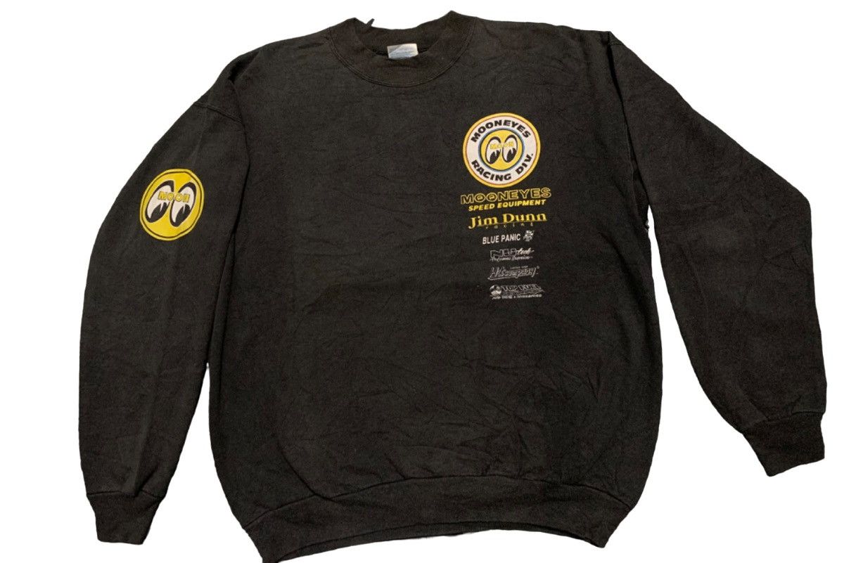 Vintage 1996 MOONEYES SWEATSHIRT NICELY FADED RARE Size US L / EU 52-54 / 3 - 2 Thumbnail