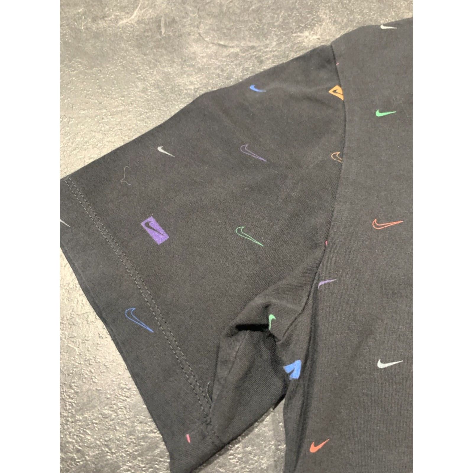 Nike Nike Black Multicolor Graphic T-Shirt Men's Small Size US S / EU 44-46 / 1 - 5 Thumbnail