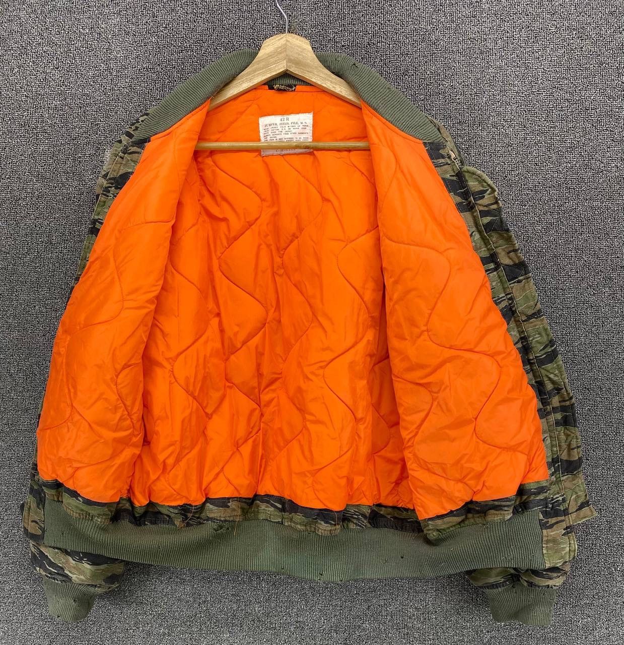 Vintage Vintage Made By Houston Jumper Field Camo Bomber Jacket Size US M / EU 48-50 / 2 - 6 Thumbnail