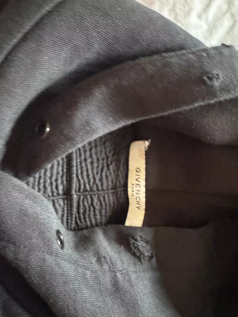 Givenchy Givenchy Ripped Hoodie L Size Size US L / EU 52-54 / 3 - 4 Thumbnail