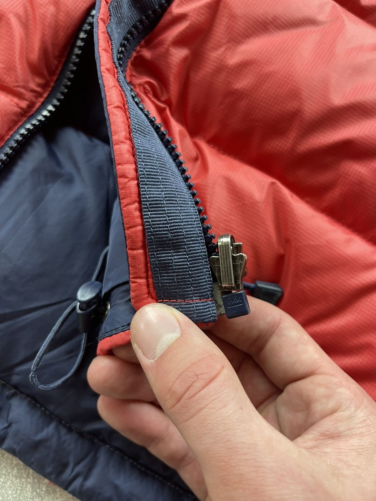 The North Face × Vintage The North Face 700 Down Puffer Vest Red Goose Down Korea Size US M / EU 48-50 / 2 - 12 Thumbnail