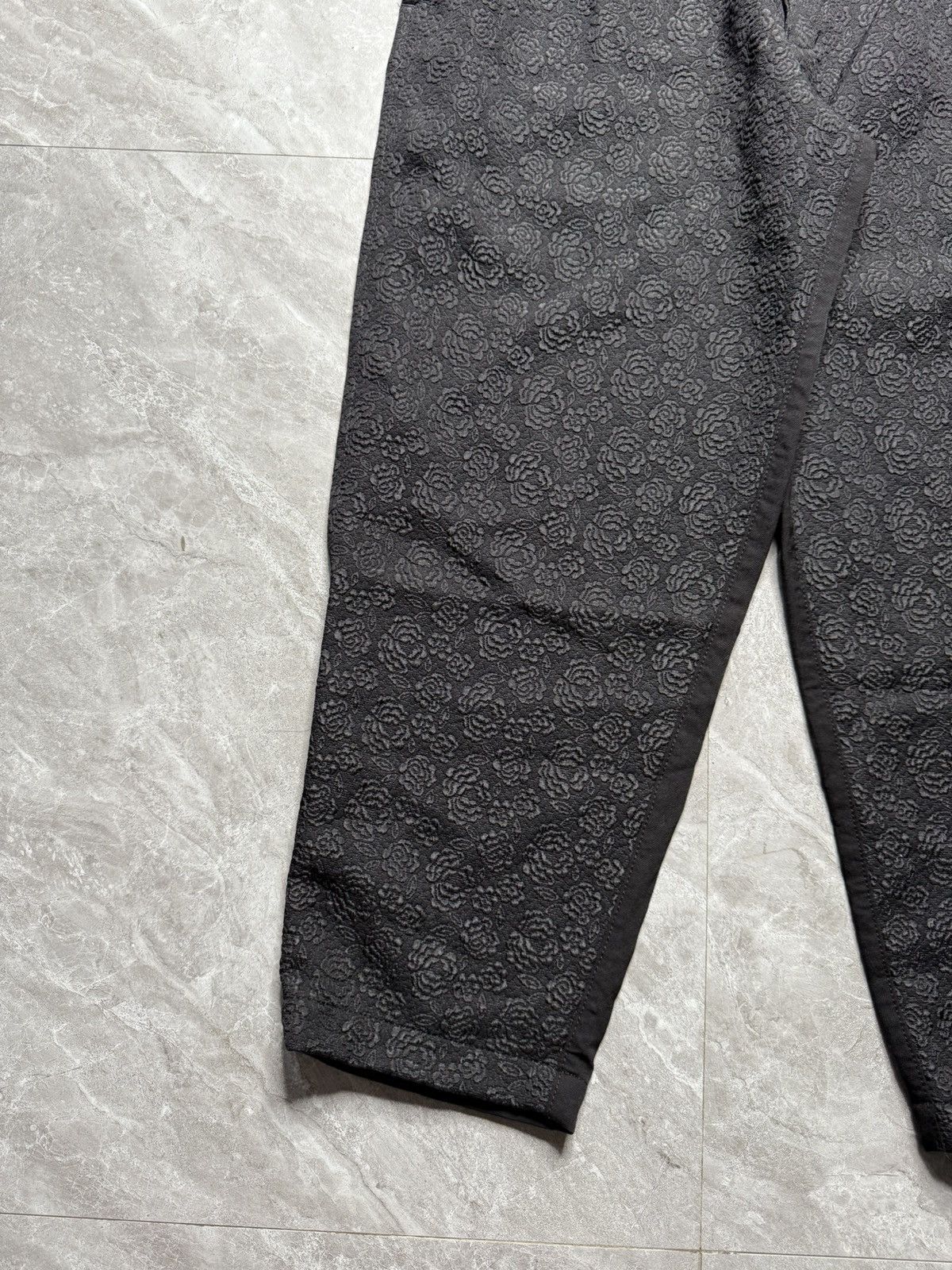 Comme des Garcons CDG Tricots Rose Embossed Detail Wool/Polyster Pants Size US 29 - 6 Thumbnail