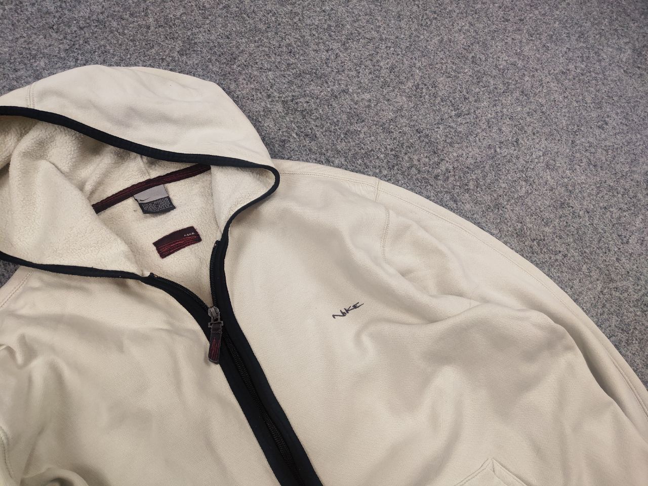 Nike Vintage 90's Cream Nike Embroidered Zip Hoodie Distressed Size US M / EU 48-50 / 2 - 5 Thumbnail