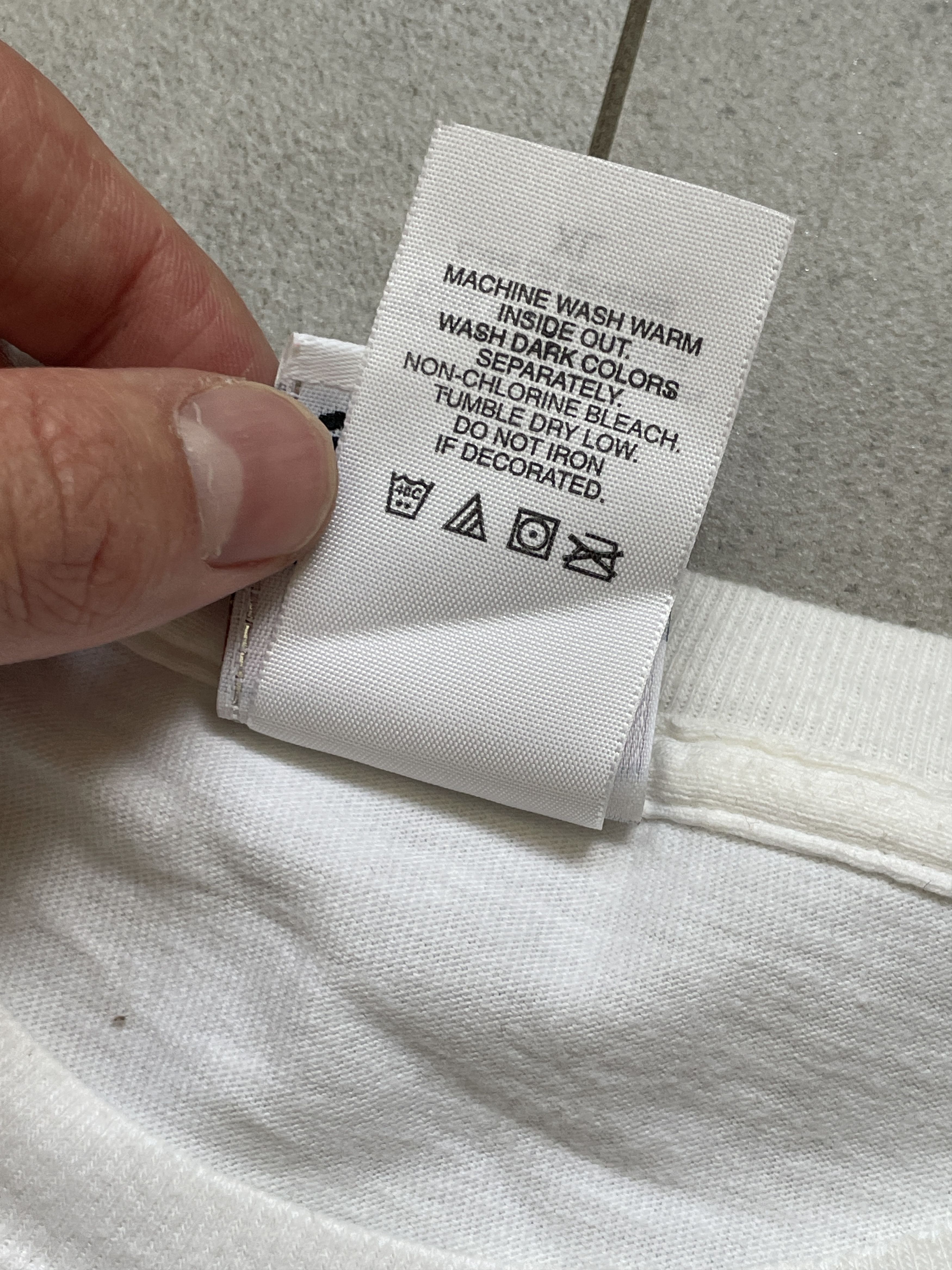 Harley Davidson VINTAGE HARLEY DAVIDSON 2002 DUDLEY PERKINS WHITE POCKET TEE Size US XL / EU 56 / 4 - 9 Thumbnail