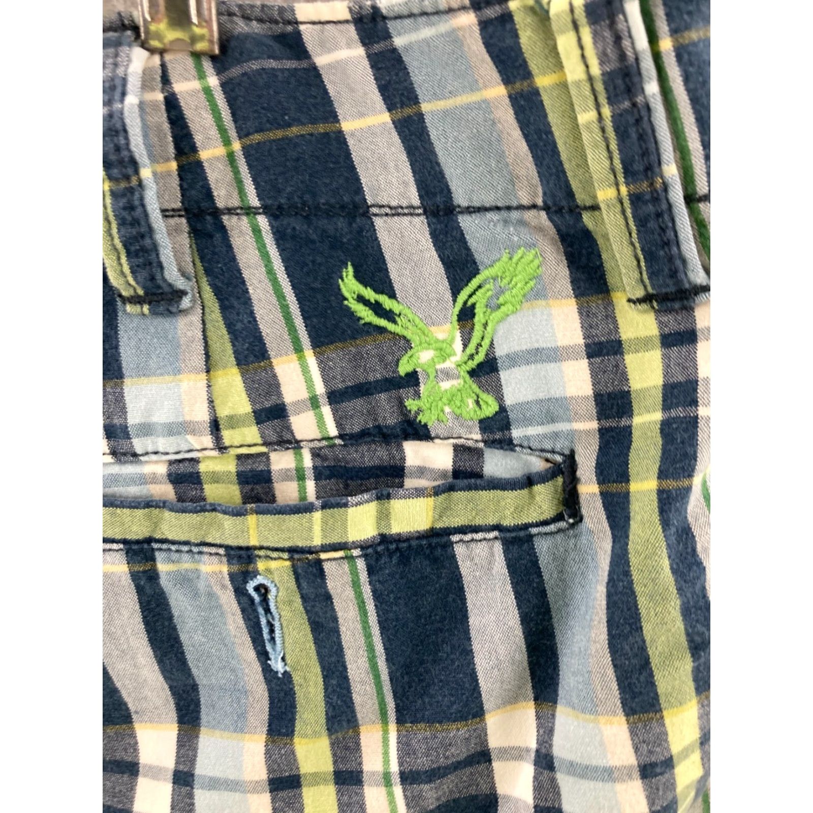 American Eagle Outfitters American Eagle Outfitters Bermuda Shorts Mens 36 Bermuda Plaid Multicolor Cotton Blend Flat Front Casual Bermuda 36 Mens Size US 36 / EU 52 - 7 Thumbnail