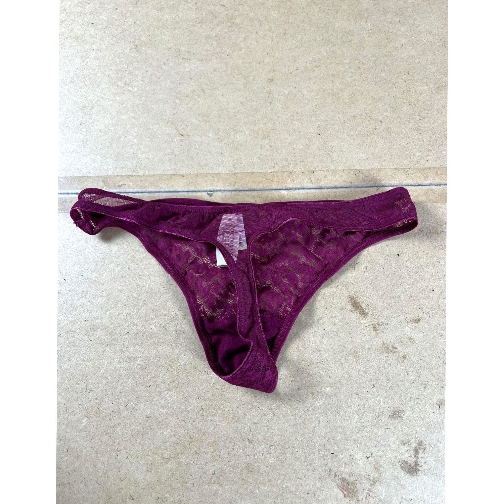 Victoria's Secret Victoria's Secret Bottom Womens L/G Purple Thong Lace Sheer Lined Floral Nylon Spandex Elastic Waist Size 36" / US 14 / IT 50 - 2 Thumbnail