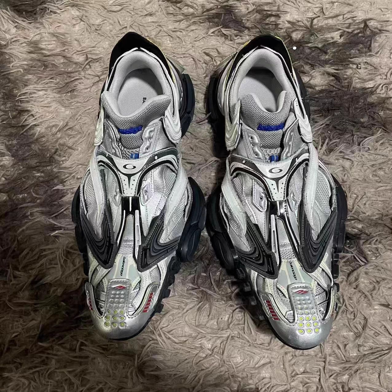 Balenciaga Balenciaga Reptile Chelsea 41 EUR Worn 1x Complete Size US 8 / EU 41 - 2 Thumbnail
