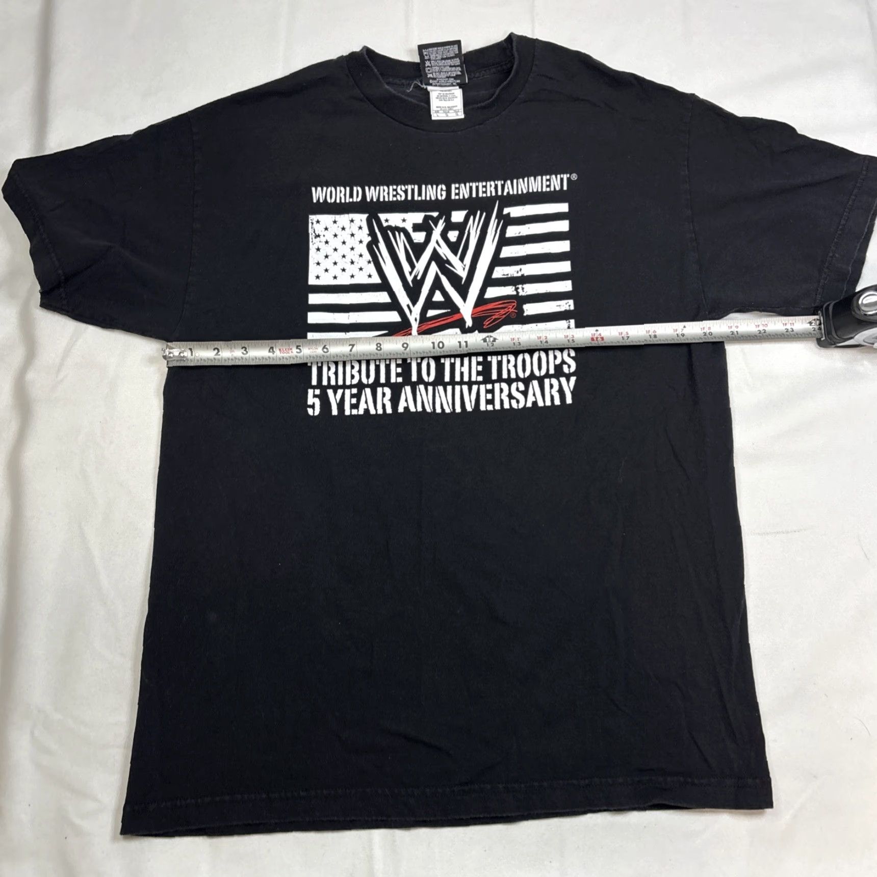 Vintage VINTAGE WWE Tribute To The Troops 5 Year Anniversary Flag Graphic Shirt Mens L 2007 Size US L / EU 52-54 / 3 - 5 Thumbnail