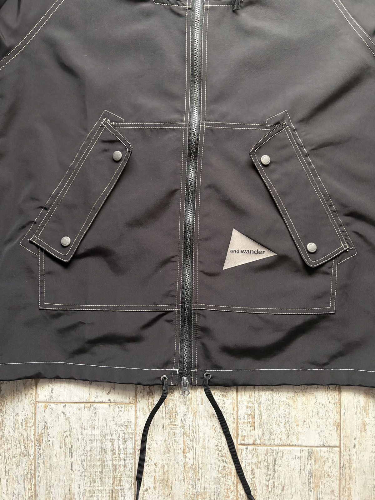 And Wander And Wander Black Windbreaker Size L Made in Japan Gorpcore Size US L / EU 52-54 / 3 - 3 Thumbnail