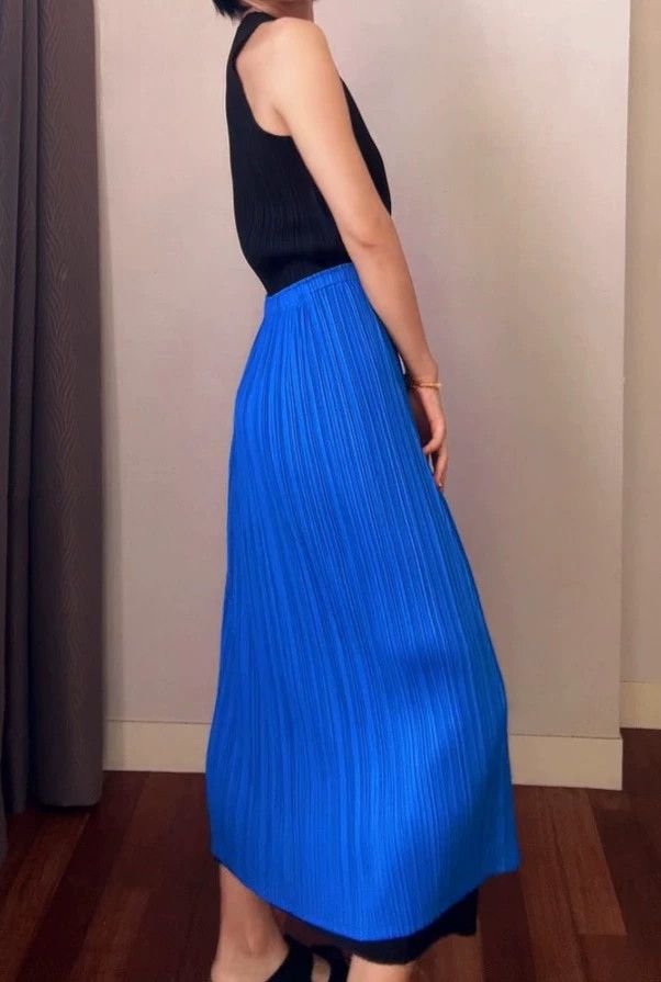 Issey Miyake issey miyake size：2 Royal blue skirt 2506-Nextarrow Size 22" - 3 Thumbnail