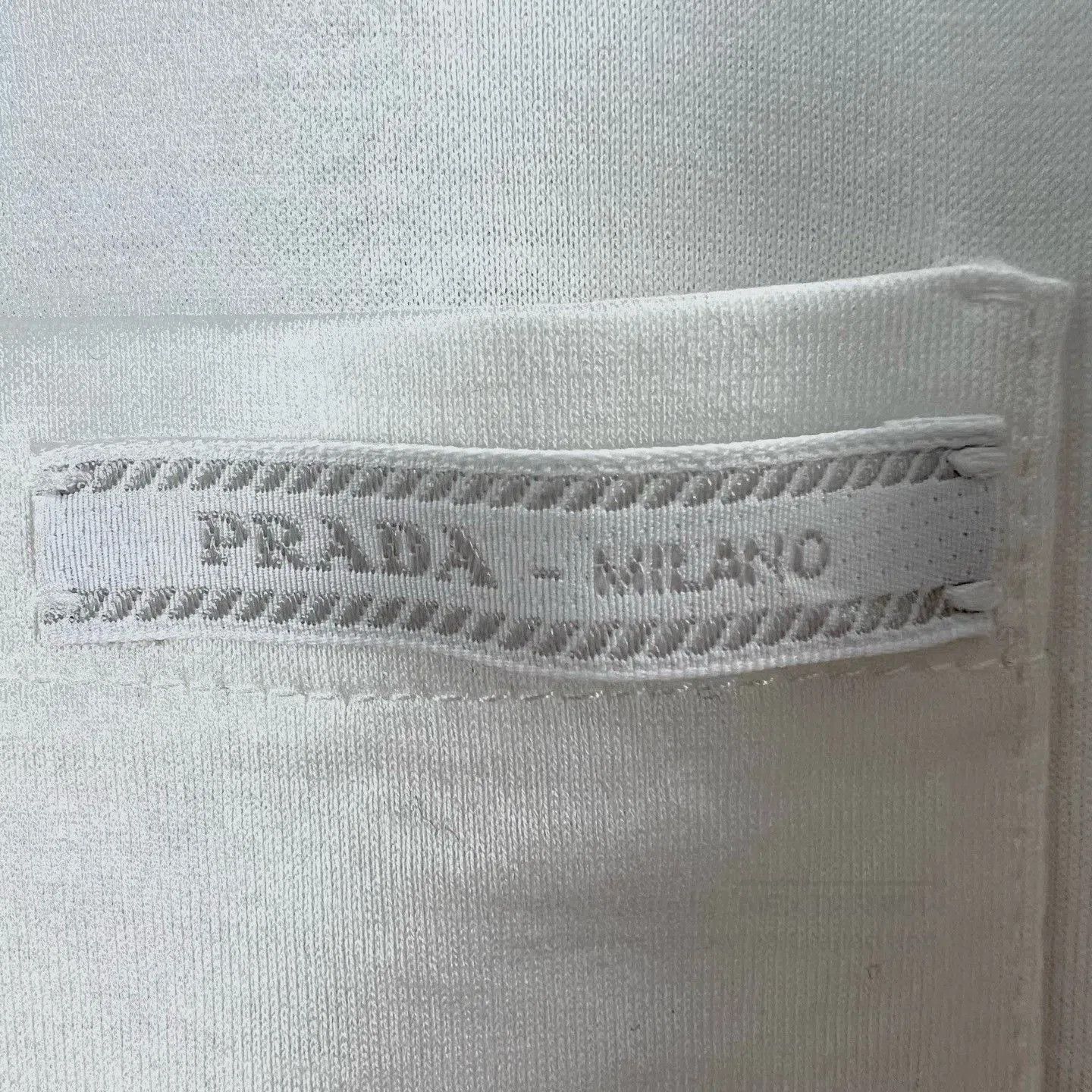 Prada Prada White Pocket Logo Casual T-Shirt. Size US L / EU 52-54 / 3 - 5 Thumbnail
