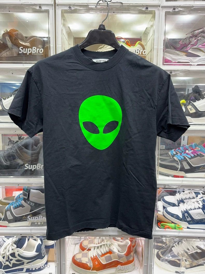 Balenciaga Balenciaga Alien short sleeves Size US XS / EU 42 / 0 - 1 Thumbnail