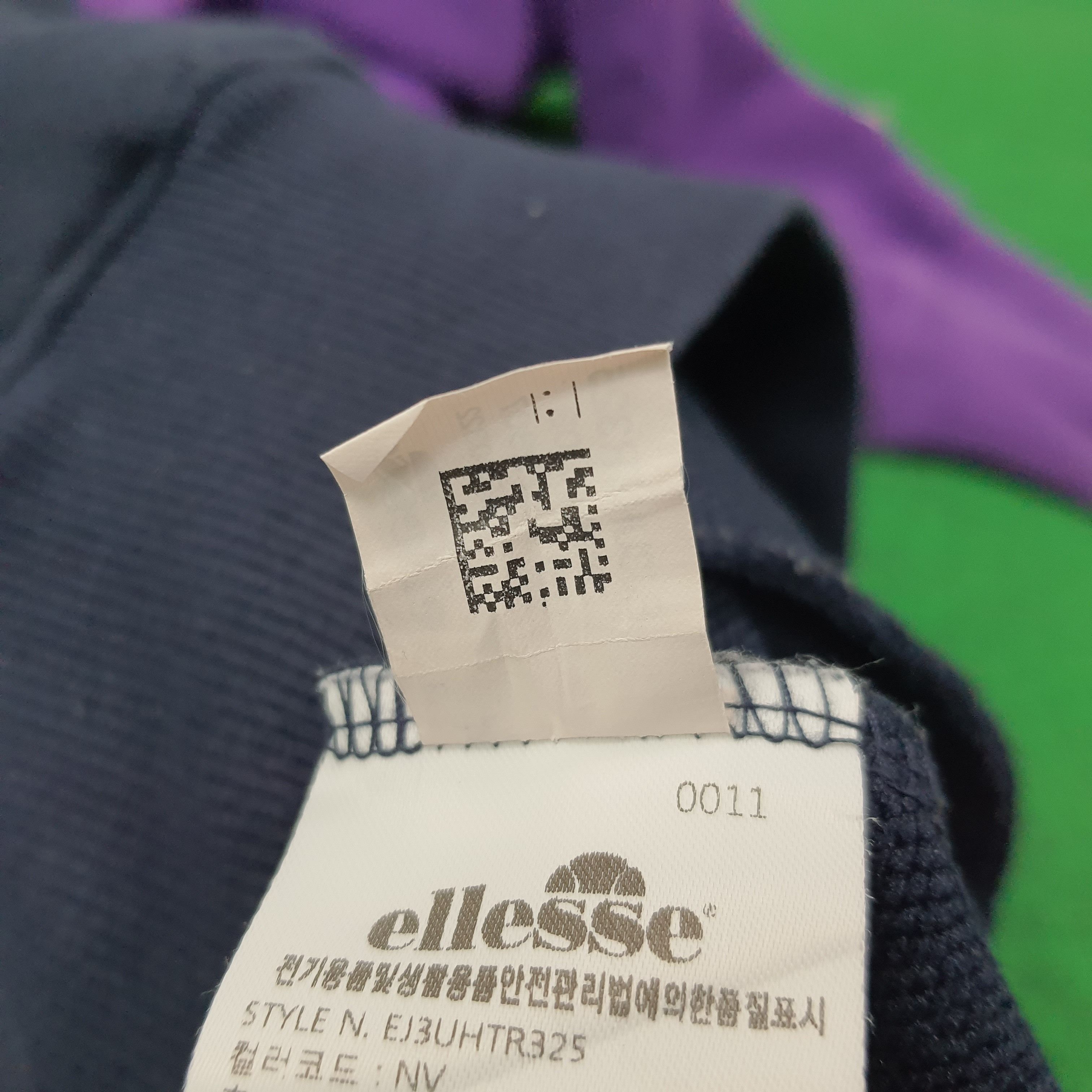 Ellesse Vintage Ellesse Italian Sportwear Raglan Sweatshirt C263N3 Size US L / EU 52-54 / 3 - 7 Thumbnail