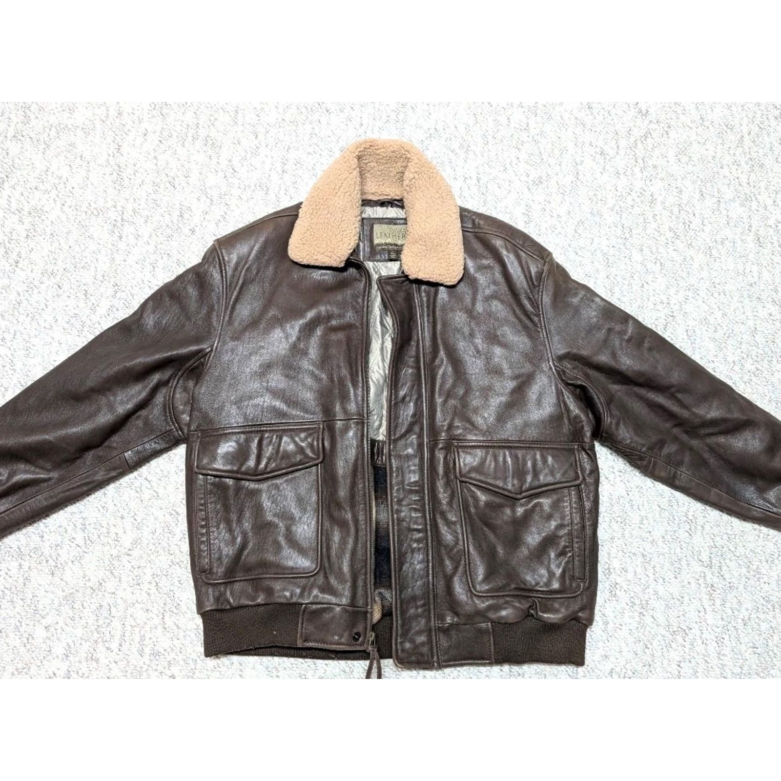Vintage VINTAGE Cabela's bomber jacket Leather brown L Mens Lambskin 44-46 Flight aviation Size US L / EU 52-54 / 3 - 4 Thumbnail