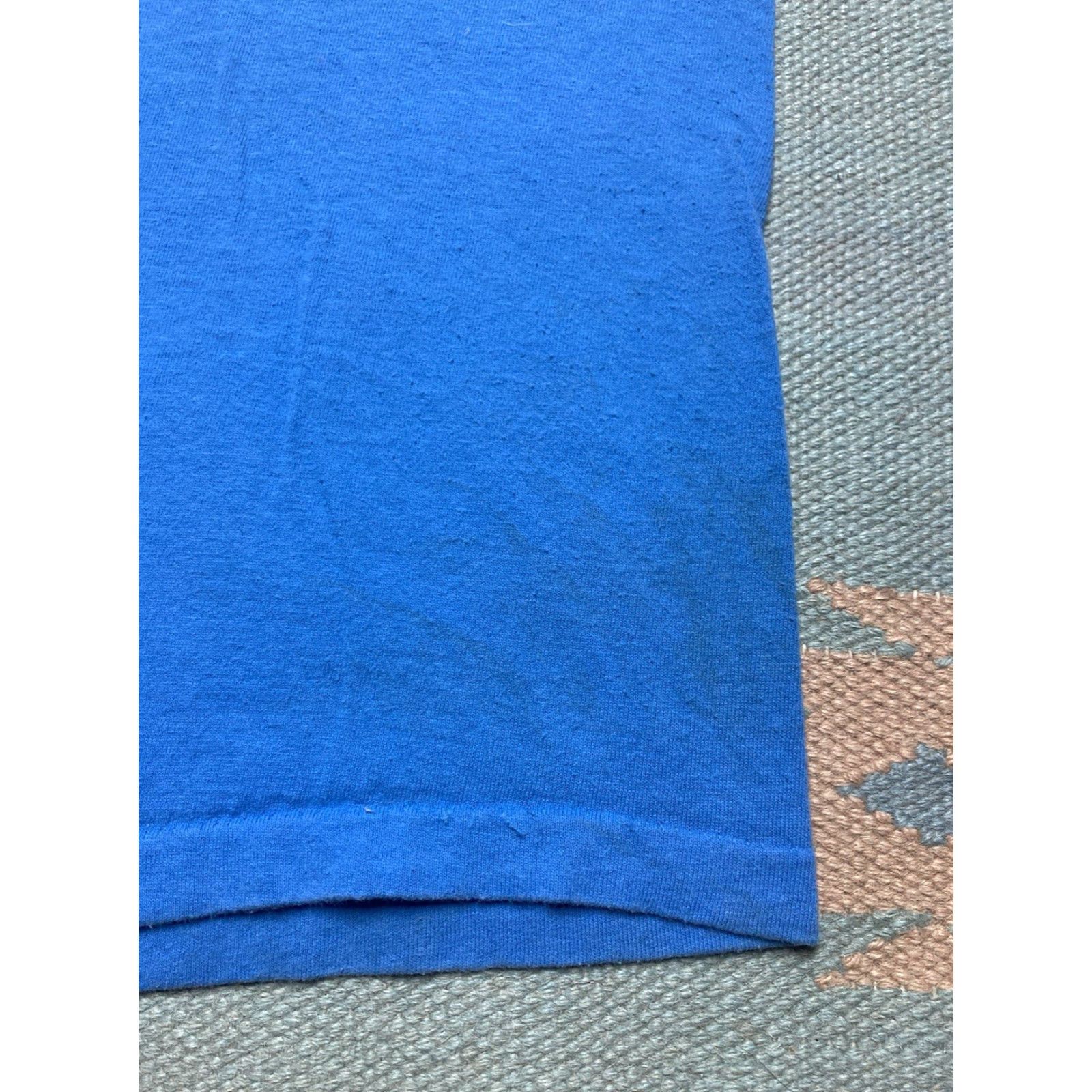 Anvil VINTAGE 90s Tank Top Sleeveless Shirt Marit Lee Kucera Dog Folk Art Animal XL Blue Anvil T-Shirt Mens 90s Sleeveless Size US XL / EU 56 / 4 - 7 Thumbnail