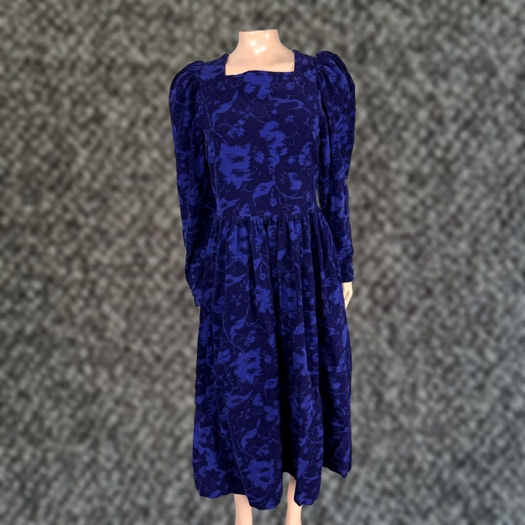 Laura Ashley VINTAGE Laura Ashley Dress Womens Corduroy Cotton Floral Pockets Long sleeve XS Blue 1980s Casual Girls/ Womens Size XS / US 0-2 / IT 36-38 - 1 Thumbnail