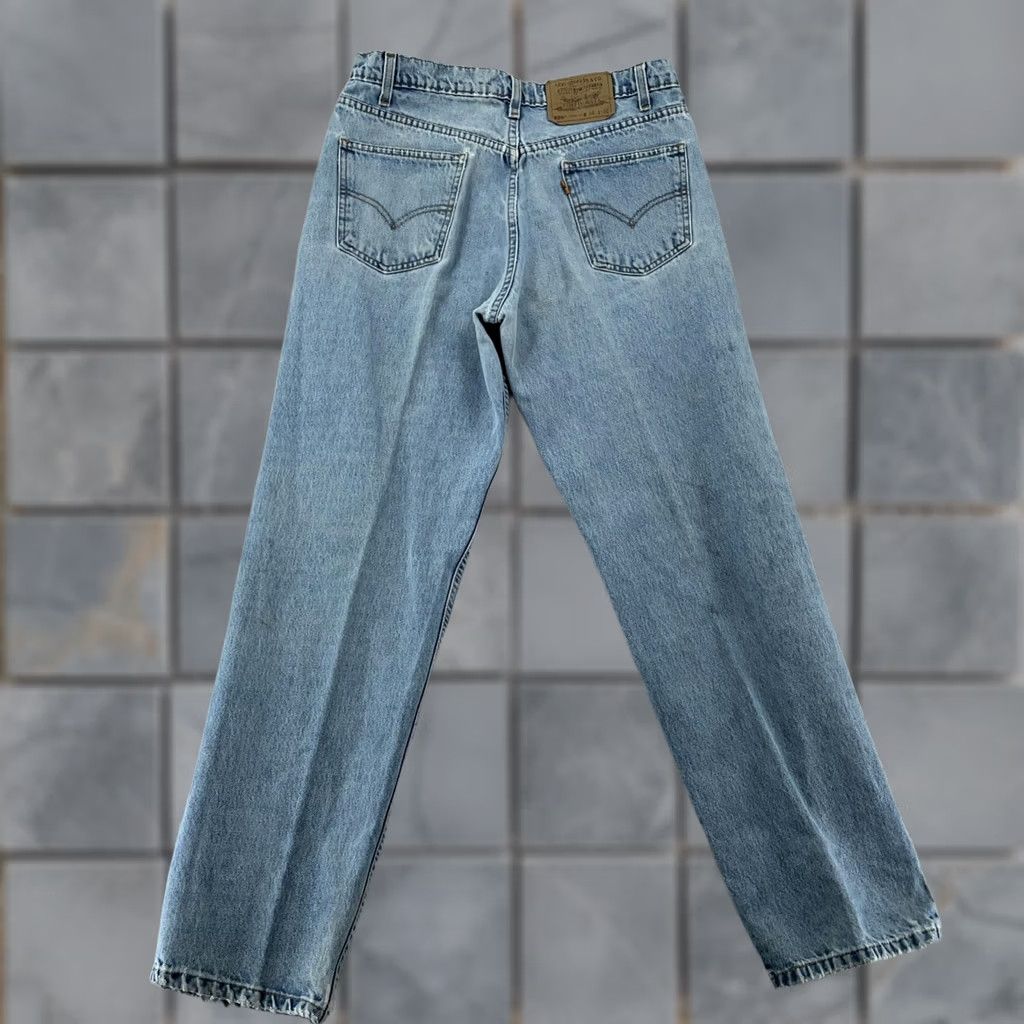 Levi's VINTAGE Levi's 550 Jeans 34x32 Relaxed Fit Light Wash Denim Orange Tab Men 34 Inseam 32 Size US 34 / EU 50 - 1 Thumbnail
