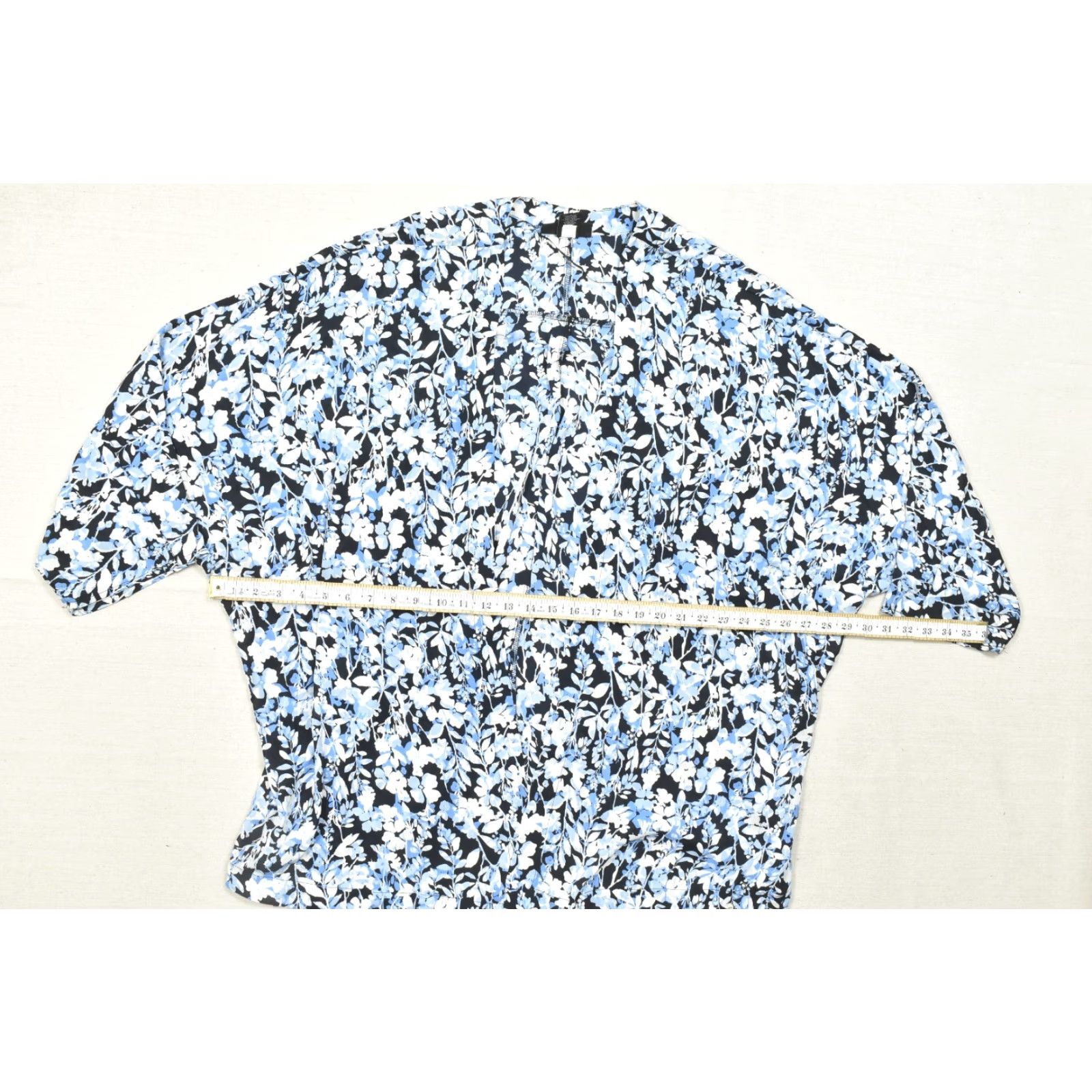Vintage Lane Bryant Women Blouse Floral Kimono Sleeve Blue White Short Sleeve V-Neck Open Front Plus Size 22/24 Polyester Casual Spring Summer Fall Womens Size 4XL / US 24-26 - 3 Thumbnail