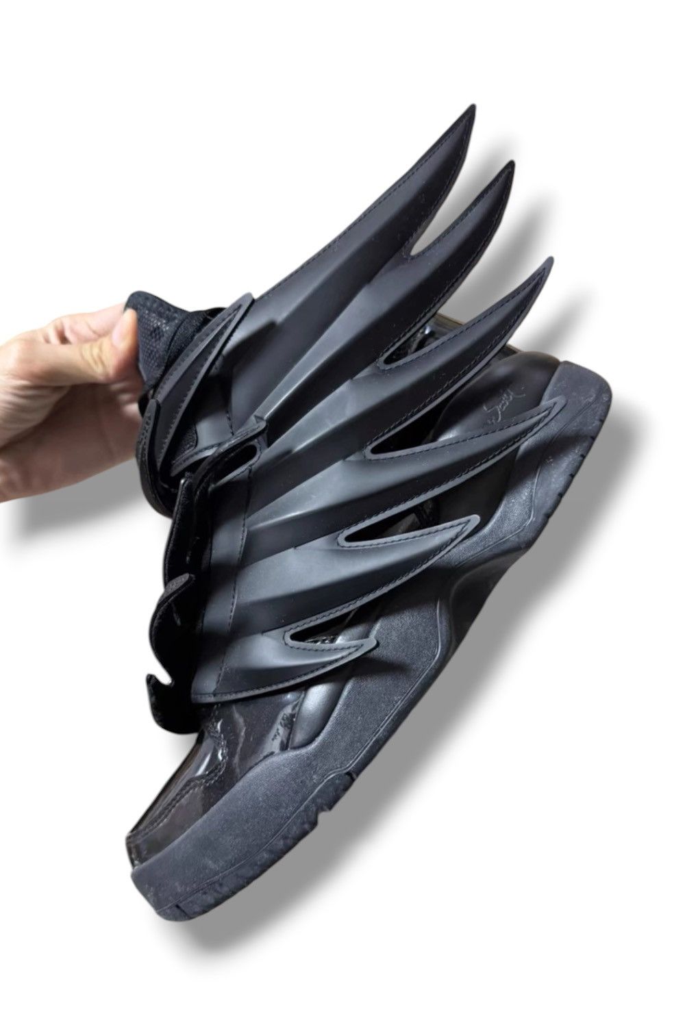 Adidas × Jeremy Scott Jeremy Scott x adidas 3.0 dark knight Size US 8.5 / EU 41-42 - 7 Thumbnail