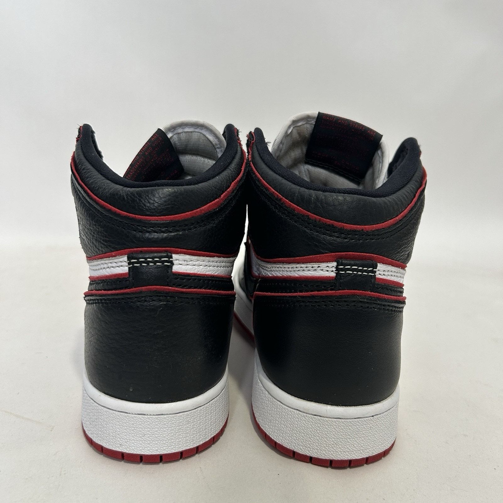Nike Nike Air Jordan 1 Retro High OG BG “Bloodline” Size US 8 / IT 38 - 4 Thumbnail