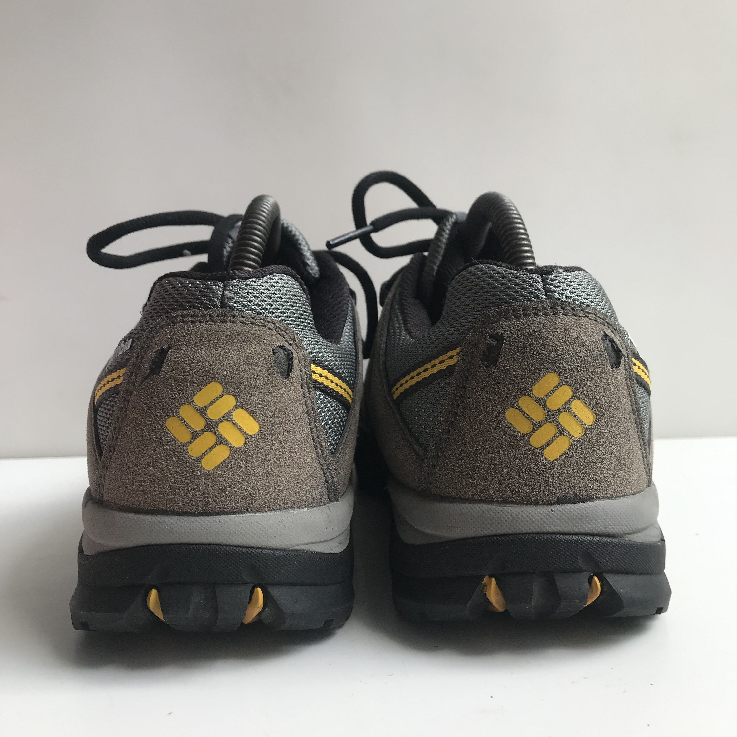 Columbia Columbia Newton Ridge Boots waterproof brown grey colorway Size US 9 / EU 42 - 4 Thumbnail