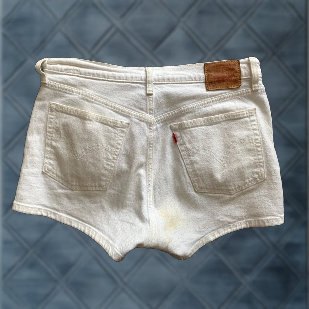 Levi's Levi's Women's 501 Original High-Rise Jean Shorts Sz 30 White Size 30" / US 8 / IT 44 - 1 Thumbnail