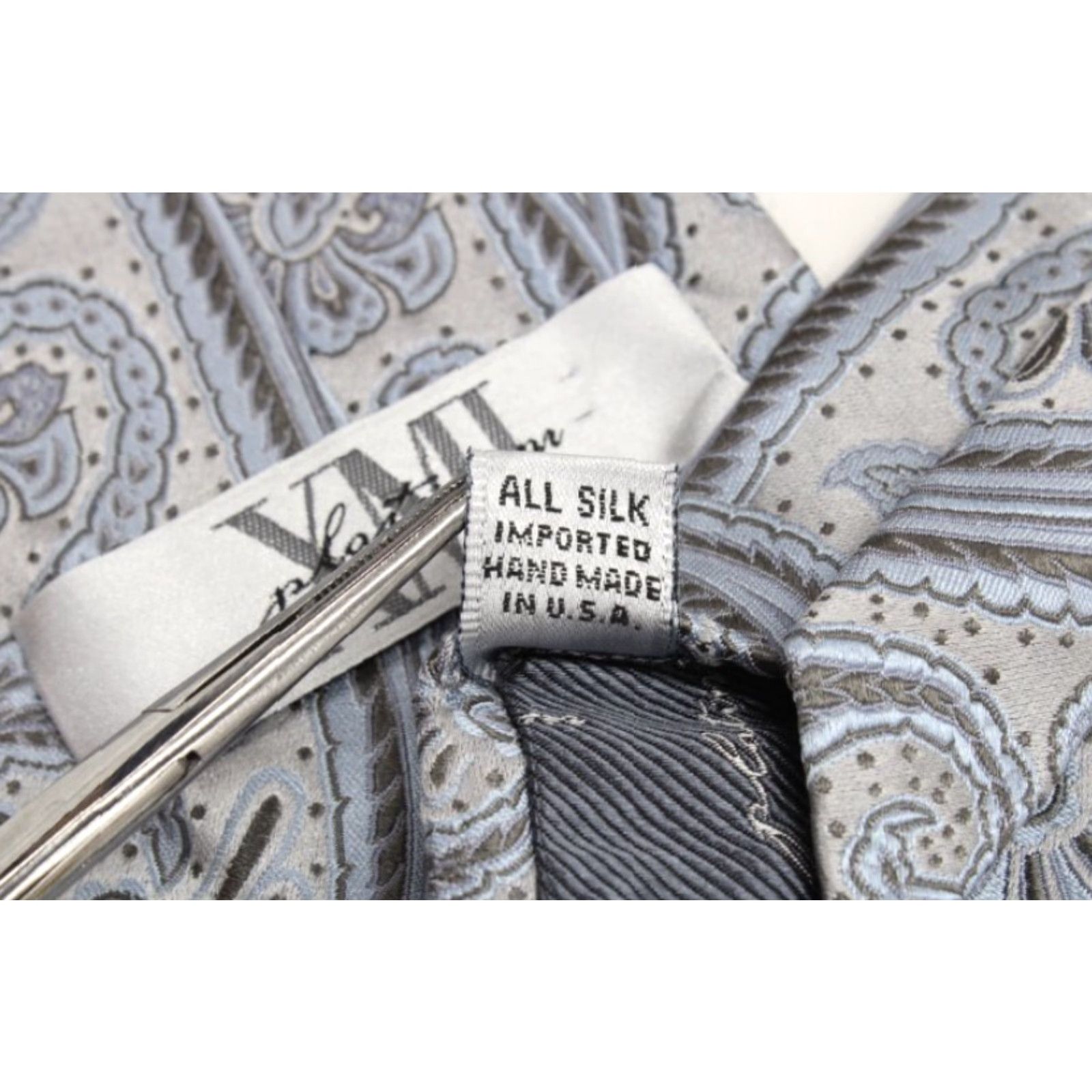 Vintage XMI Platinum Necktie Men's Silk Necktie Designer USA Paisley Silk Handmade Classic 57"-60" Silver Blue Gray Men’s Tie Size ONE SIZE - 5 Thumbnail