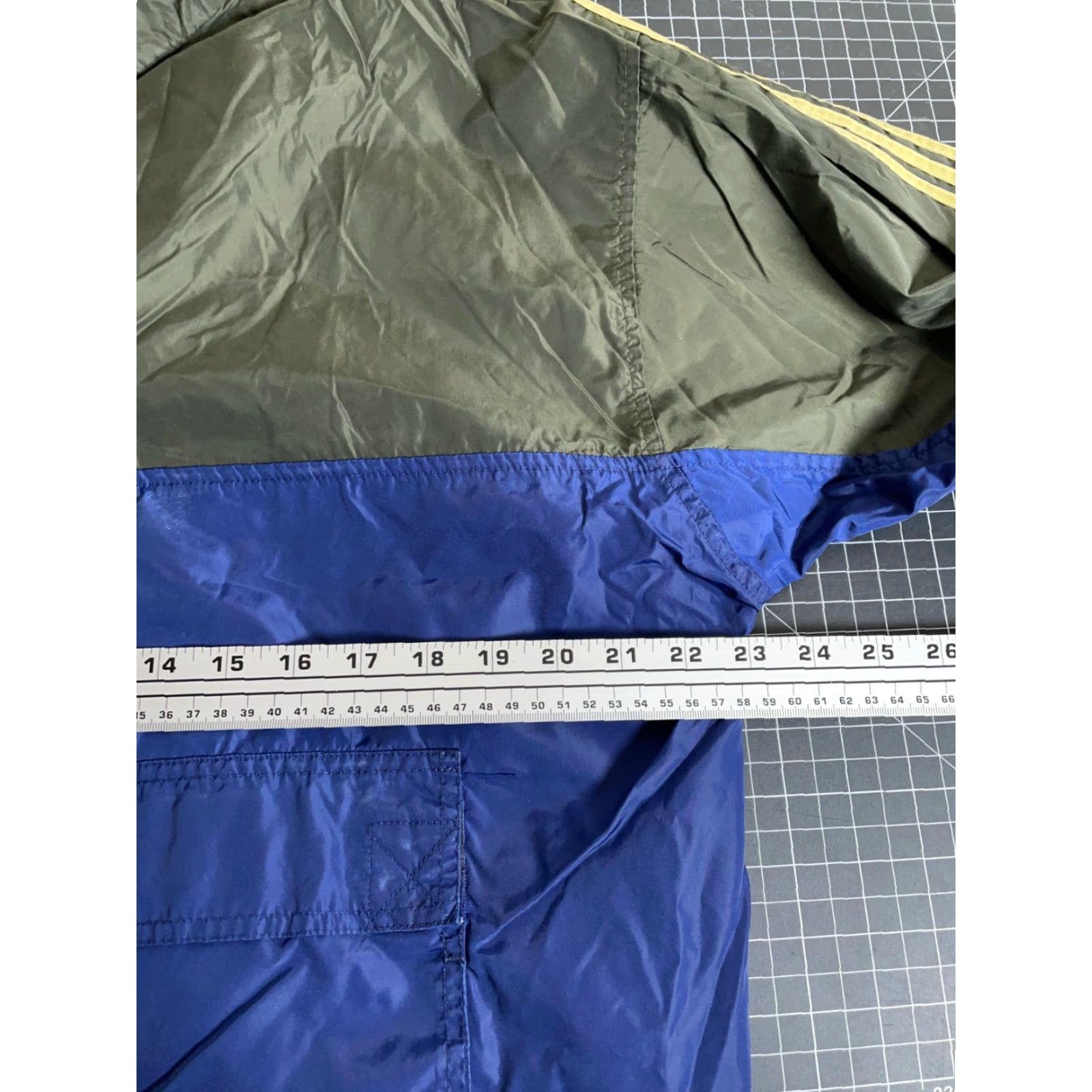 Adidas VINTAGE adidas Windbreaker Jacket Men Medium Blue Olive Green Striped 90s Retro Casual Size US M / EU 48-50 / 2 - 5 Thumbnail