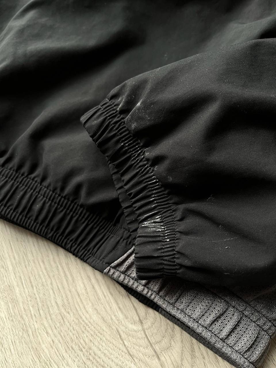 Nike Vintage Nike Black Nylon Zip-up Olympic Jacket Y2K L Size US L / EU 52-54 / 3 - 5 Thumbnail
