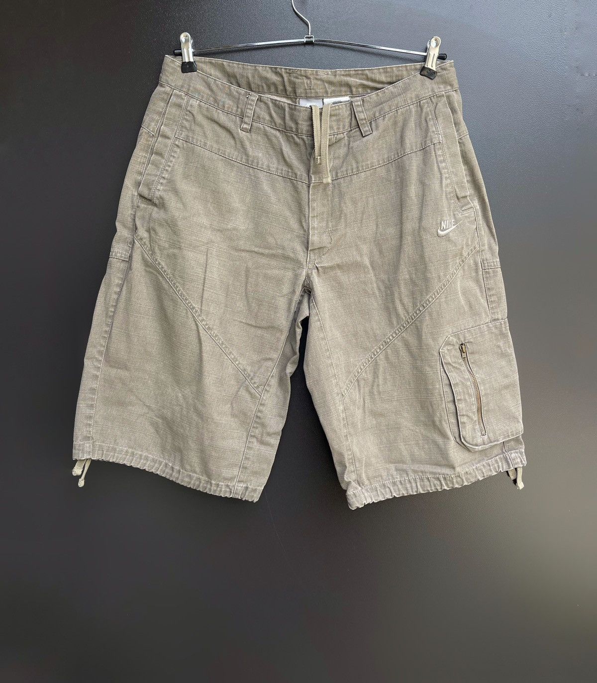 Vintage Nike Cargo Utility Shorts Mens Size L Olive Cotton Pockets Size US 34 / EU 50 - 1 Thumbnail