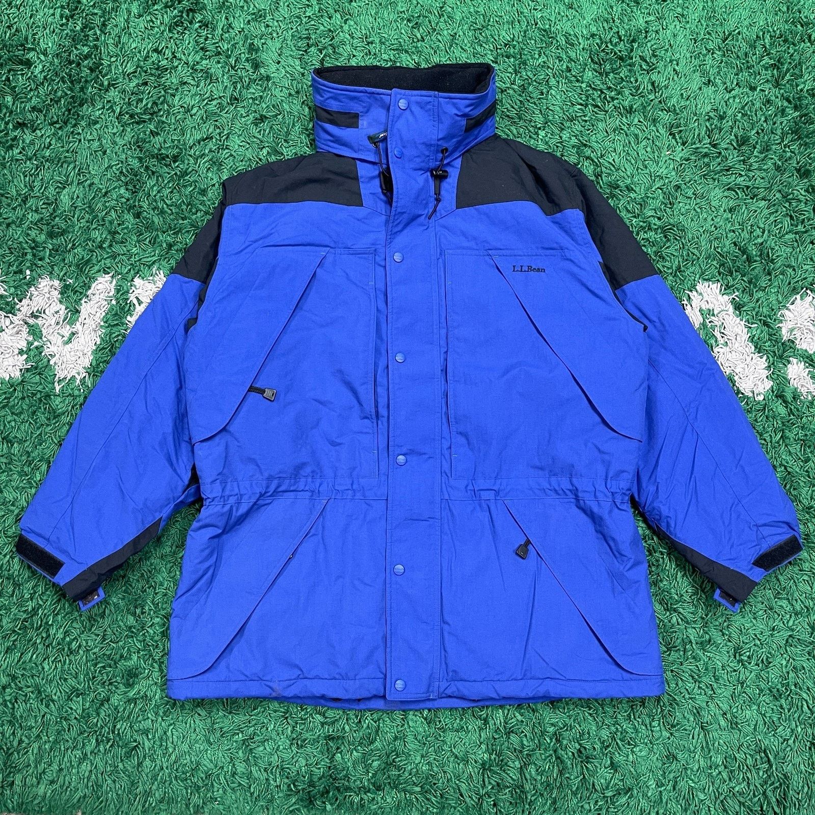 L.L. Bean × Vintage Vintage L.L.Bean hooded mountain parka puffer jacket size XL Size US XL / EU 56 / 4 - 1 Thumbnail