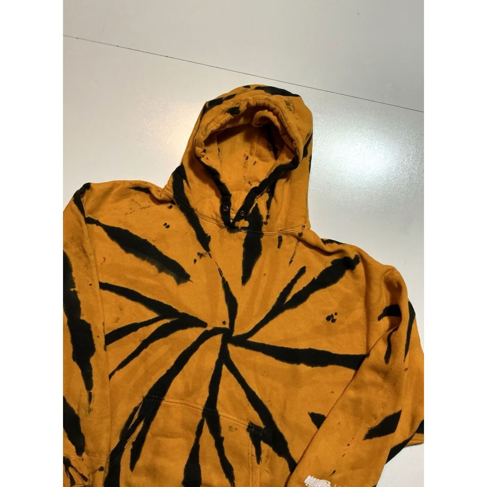 Hypland VINTAGE Hypland X Naruto Hoodie XL Pullover Black Yellow Tie Dye Fleece Anime Mens Hooded Shirt 60 Chest 28 Shoulder to Hem Size US XL / EU 56 / 4 - 3 Thumbnail