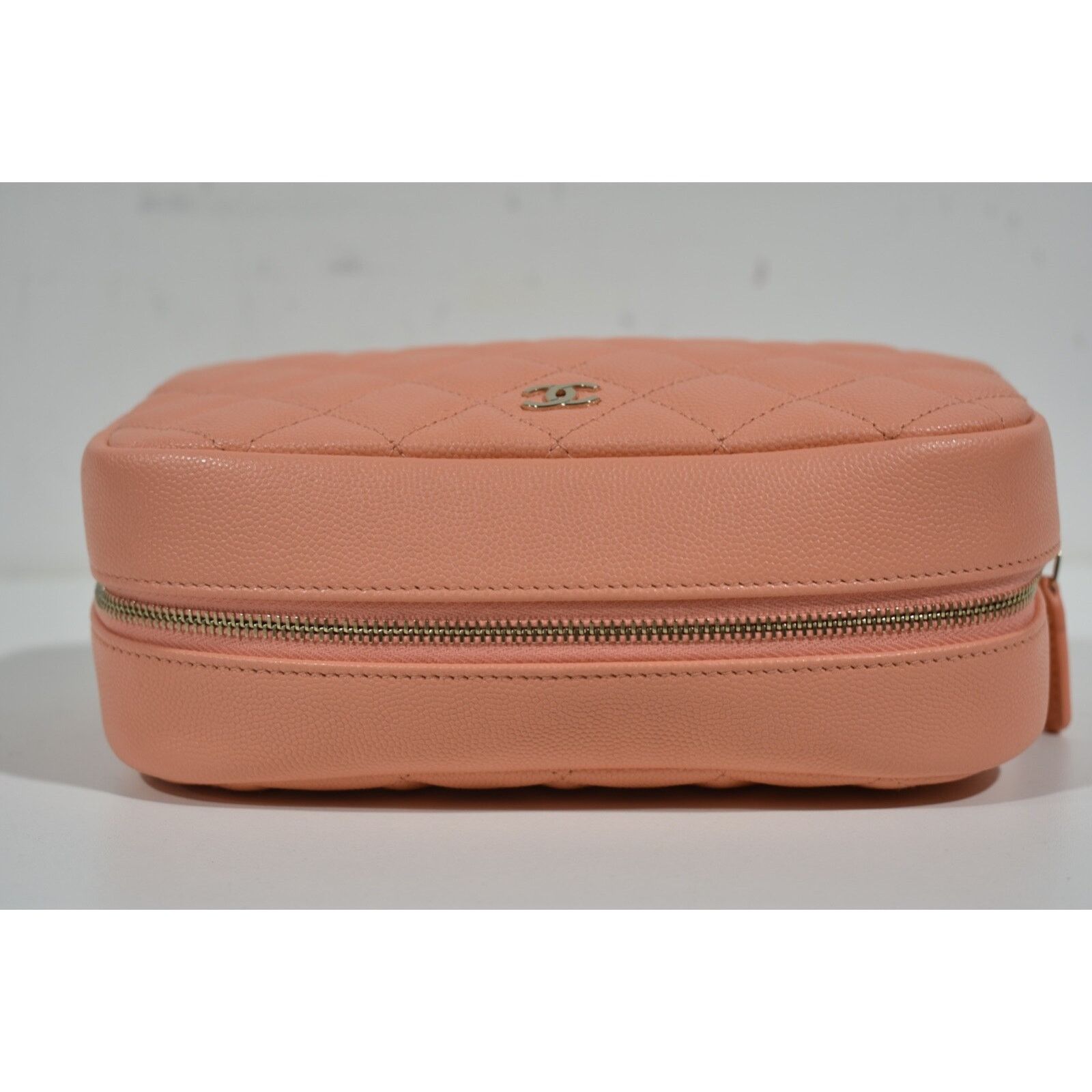 Chanel Chanel Vanity Travel Beauty Case CC Quilted Clutch Bag Size ONE SIZE - 9 Thumbnail
